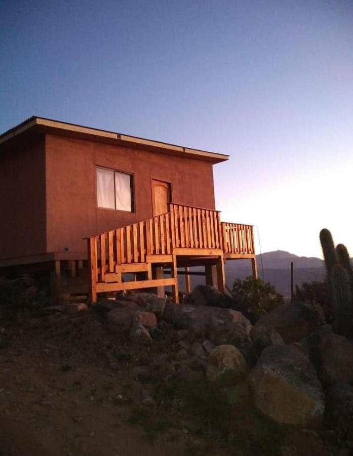 Cabana Equipada A 300 Metros Del Observatorio Mamalluca Vicuña 外观 照片